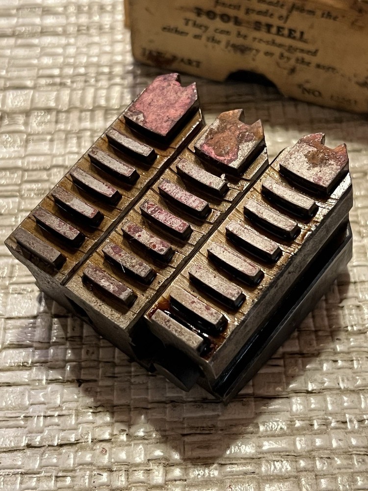 NOS OSTER 42263 Pipe Threading Machine Chuck Jaws (1-D1)