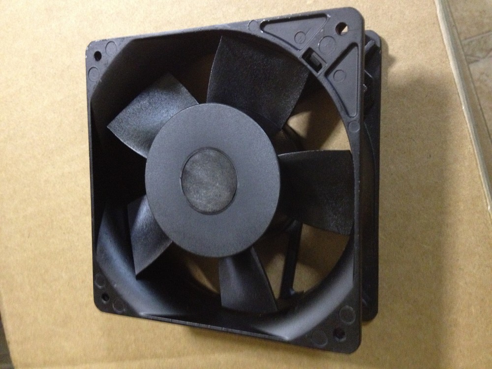 CROWN MACRO TECH MA 5002VZ 5000VZ MACROTECH STUDIO REFERENCE AMPLIFIER FAN