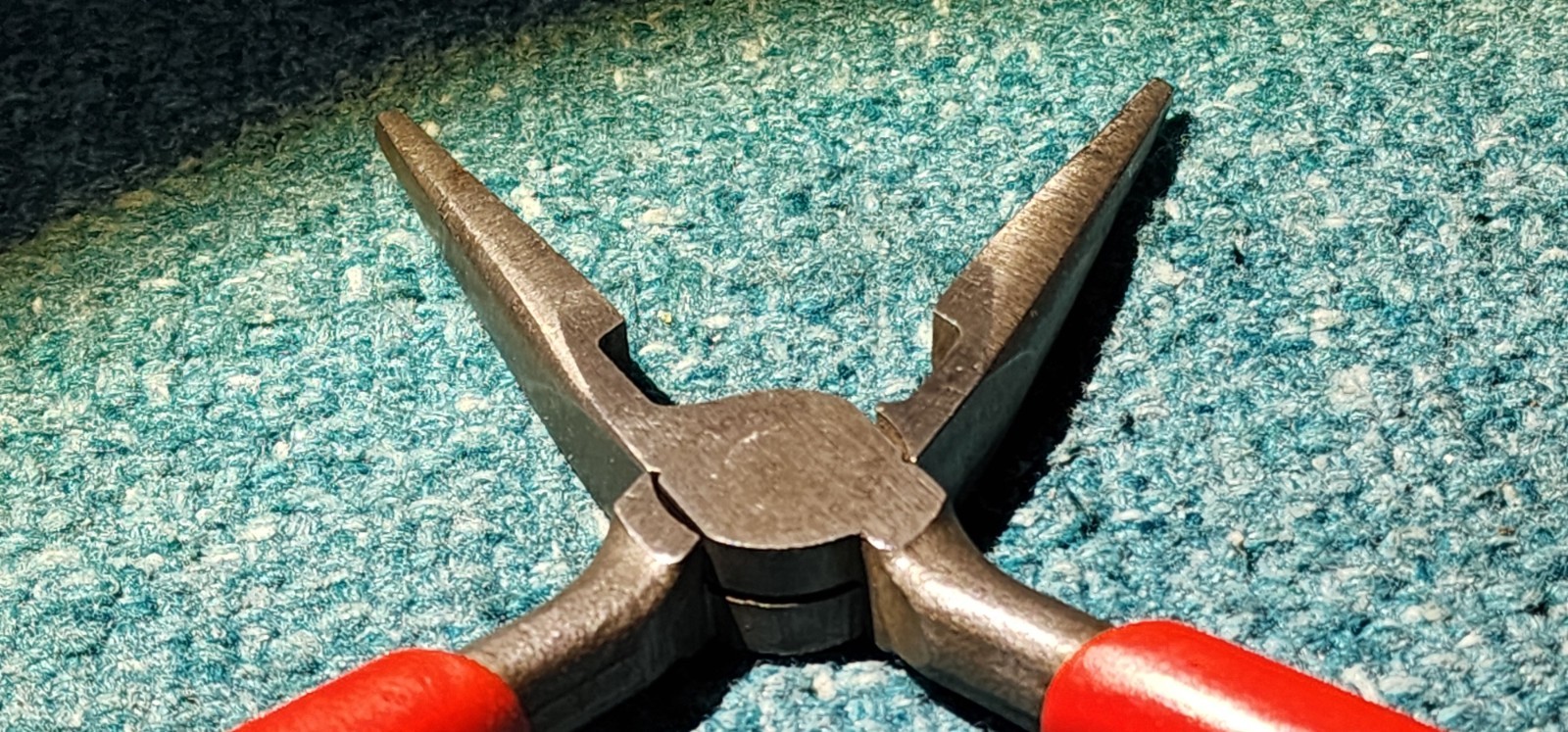 Snap-on USA 196BCP Soft Grip Needle Nose Pliers 7" OAL! Preowned. Grind Mark.