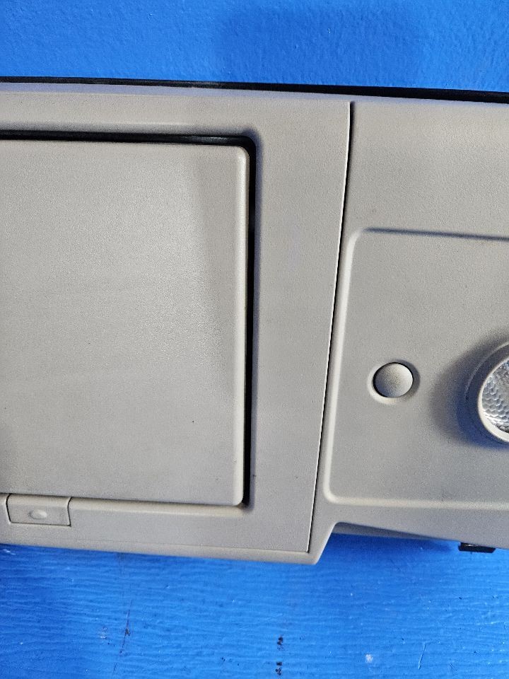 TRAVERSE 2012 Console Rear LIGHT 6893