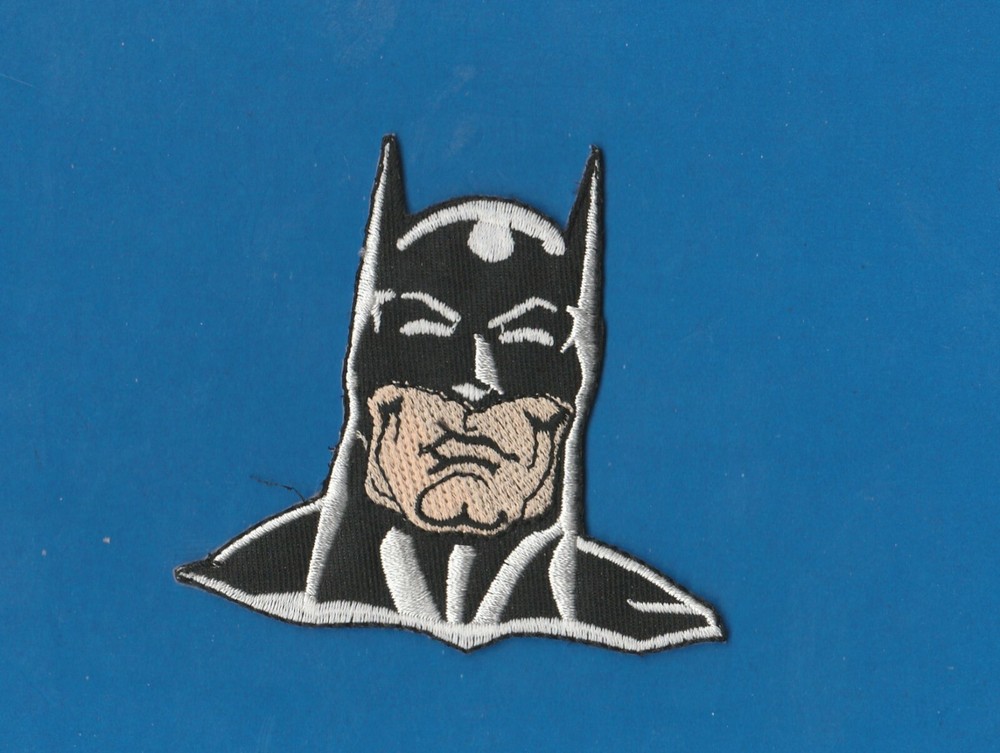BATMAN IRON ON PATCH EMBROIDERED PATCH - DC COMICS