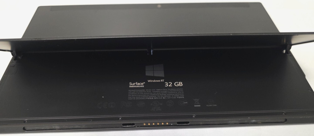 Microsoft Surface RT| NVIDIA Tegra 3| 2GB RAM| 32GB SSD| Windows RT 8.1