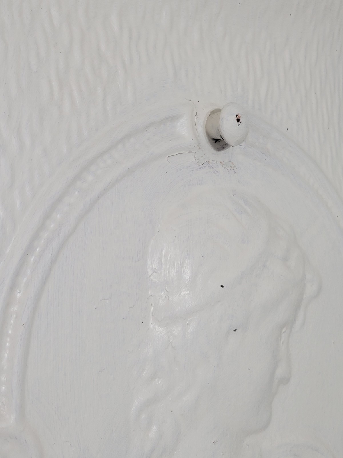 EXQUISITE~ CHIPPY WHITE ANTIQUE ART NOUVEAU LADY TIN FIREPLACE SUMMER COVER 26"