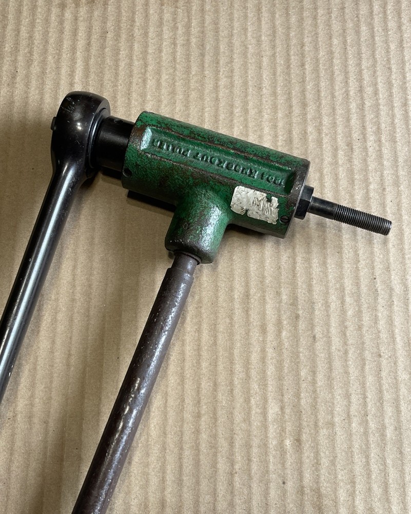 Greenlee 1804 Ratchet Knockout Puller
