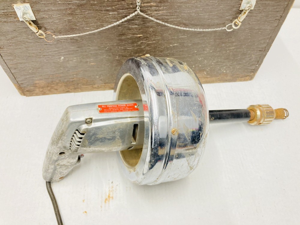 VINTAGE POWER AUGER WITH BOX