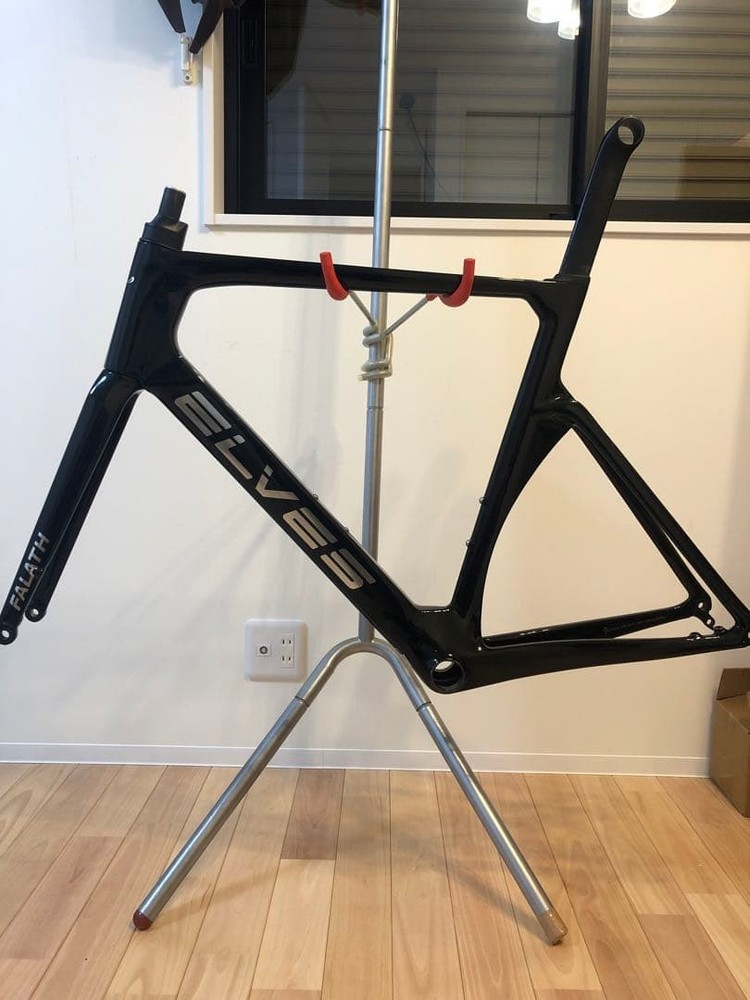 ELVES FALATH PRO DISC frameset with integrated handle