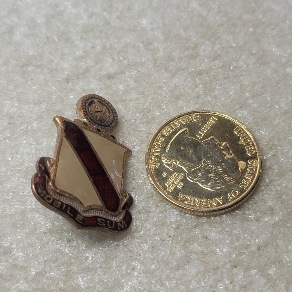 Authentic US Army 2nd Supply & Transportation Battalion Screw Back Missing Back