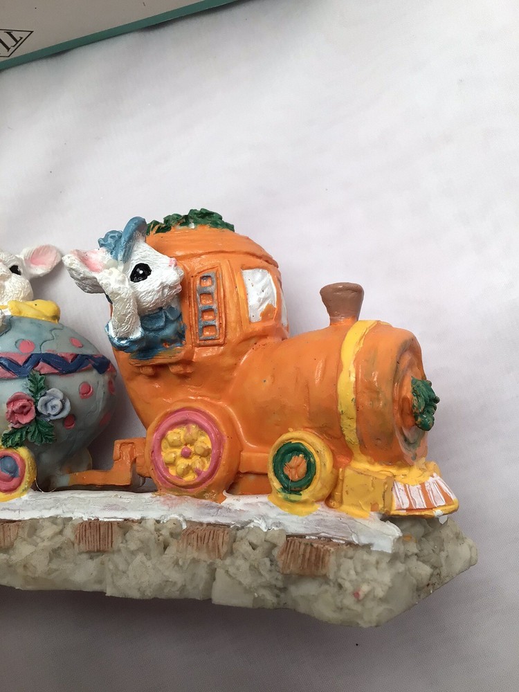 Vntg Easter Collection Mini Easter Bunny Train Spring decor 1995 item no. 62105