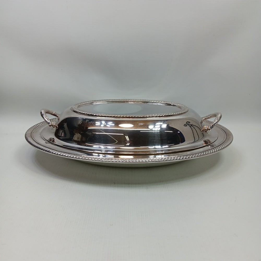 International Silver Castleton Silverplate Covered Vegetable Dish #4812
