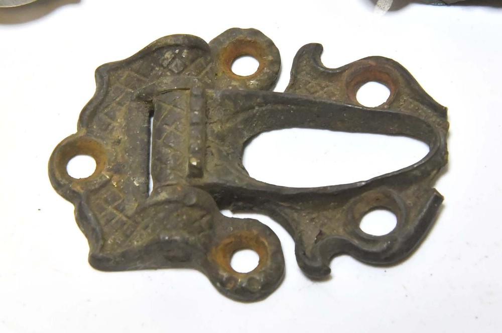 3 DIFFERENT VINTAGE BRASS OFFEST & FLUSH MOUNT ICE BOX REFRIGERATOR HINGES