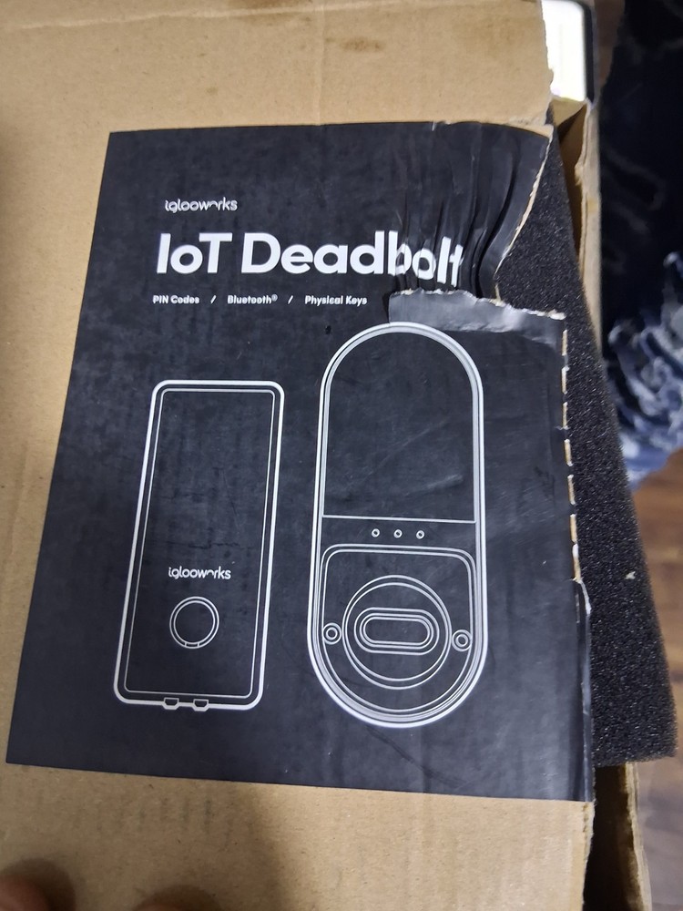 iglooworks IoT Deadbolt Smart Lock Bluetooth PIN Codes Physical Keys Black