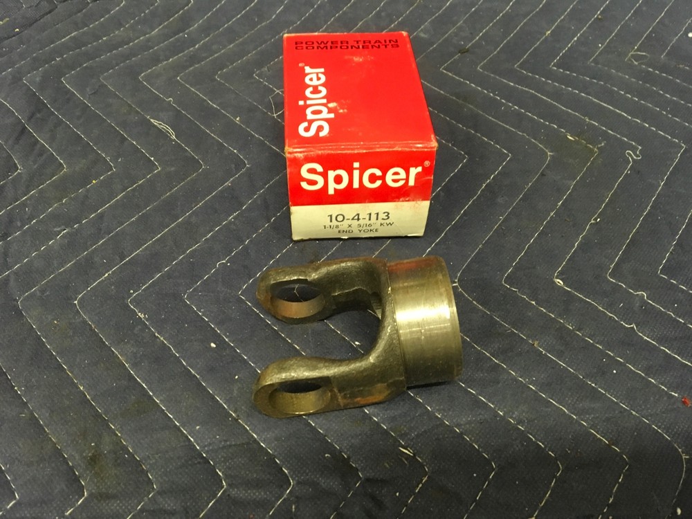 Spicer 10-4-113 PTO End Yoke