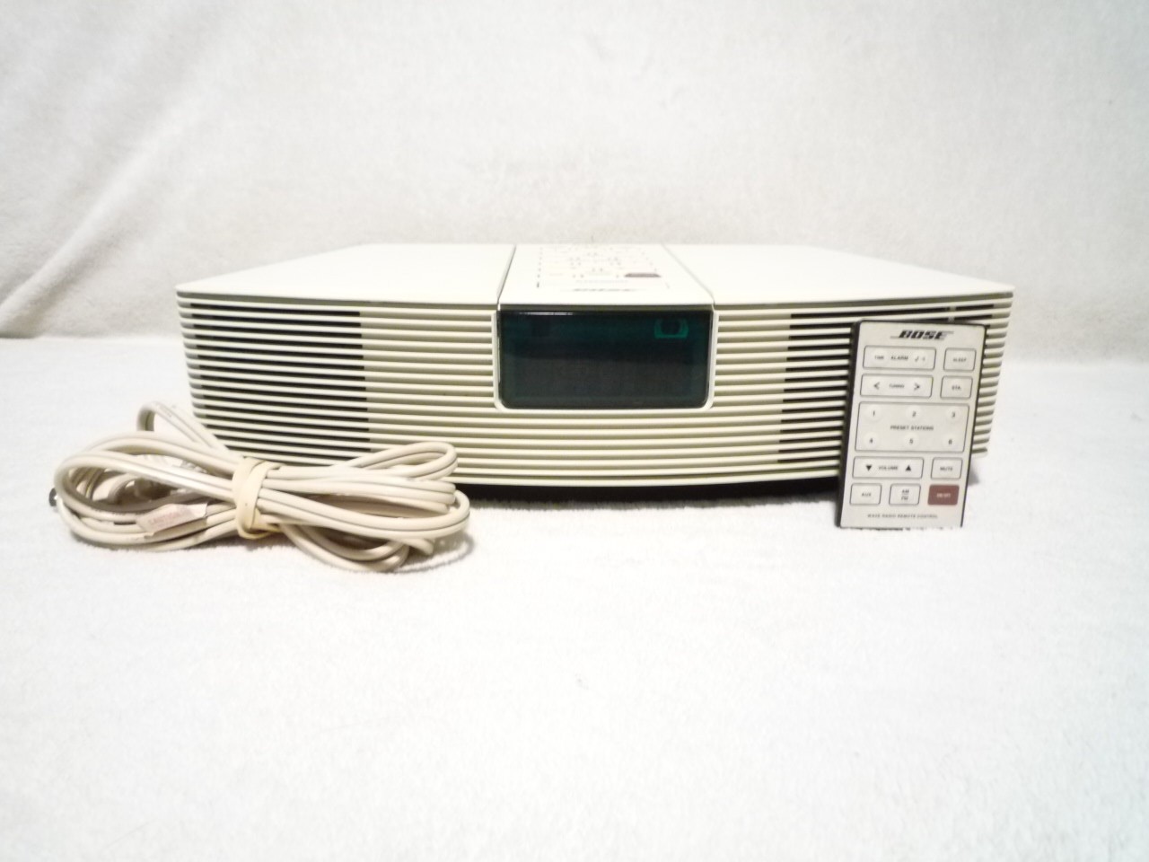 BOSE WAVE RADIO with REMOTE CONTROL & POWER CORD ~ MODEL AWR1-1W