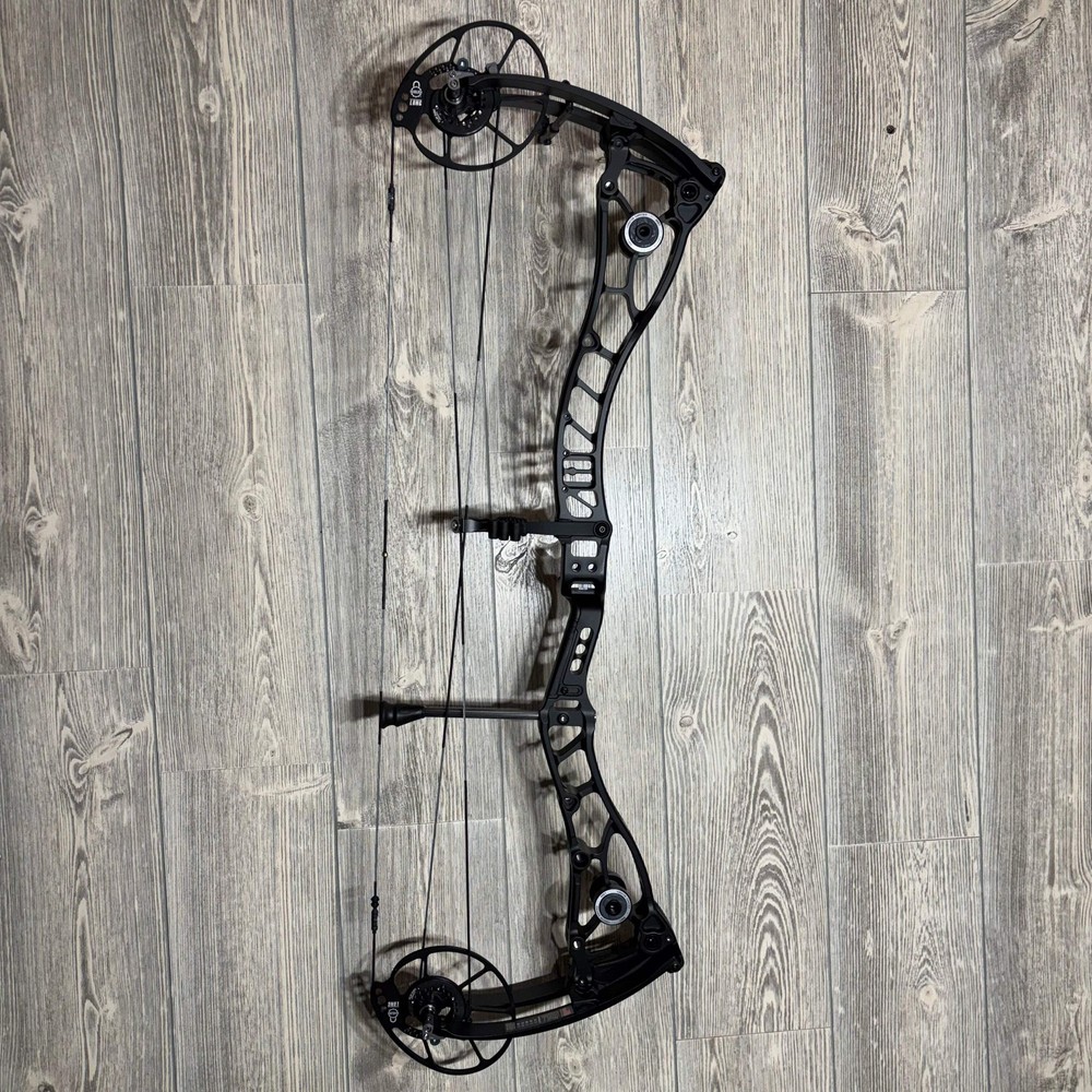 Bowtech Proven 34 LD RH Black 70#