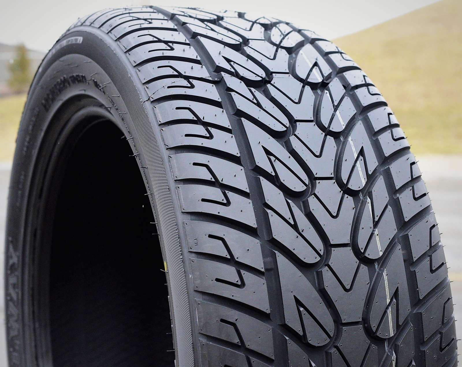 4 Tires Fullway HS266 285/45R22 114V XL A/S Performance