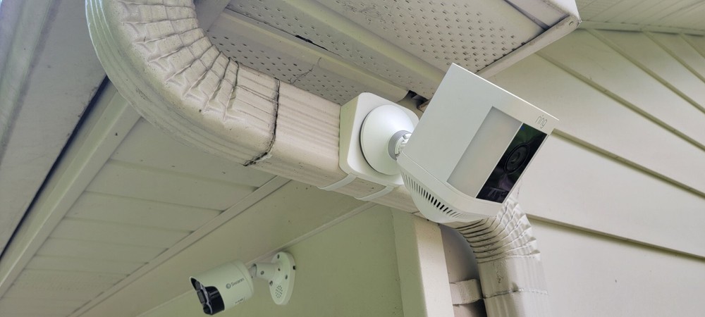 Horizontal Downspout Mount for Ring Spotlight Plus Camera