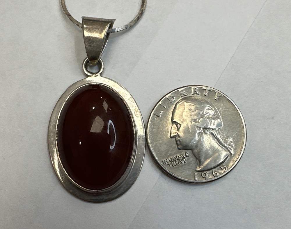 925 Sterling Silver Red Elegance Pendant Necklace