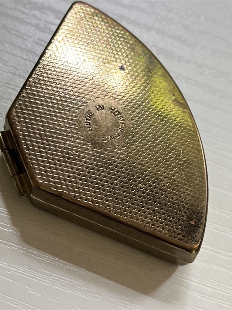PILL BOX - MADE IN HONG KONG - SUNBURST PATTERN - GREEN Triangular Shape