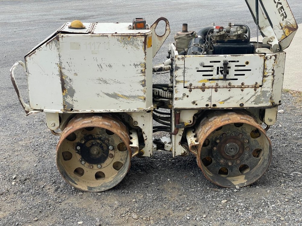 WACKER NUESON RT820 TRENCH ROLLER: yr 2000/compactor/comb.roller |FA10101958
