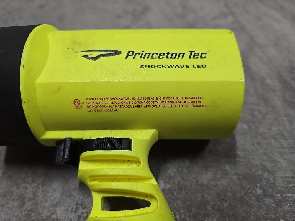 Princeton Tec Shockwave LED Dive Light