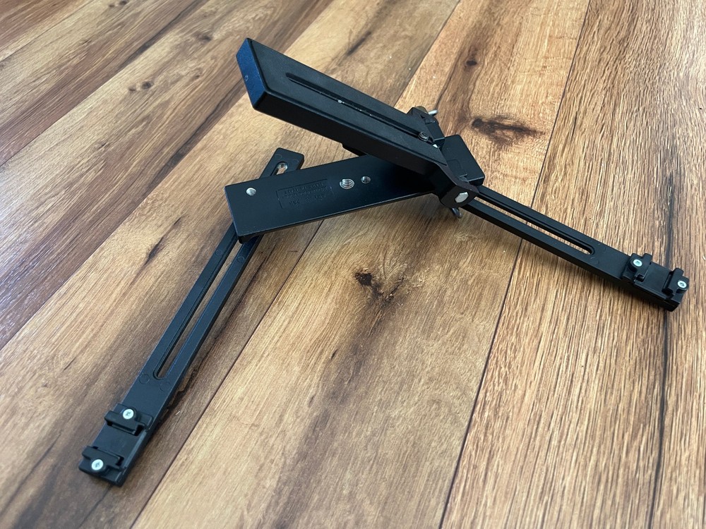 Manfrotto ART # 330 Macro Flash Bracket-  DSLR Excellent Condition