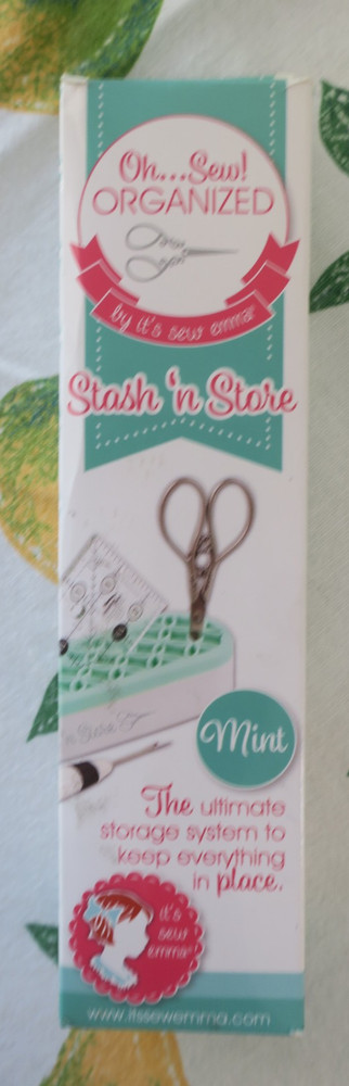 Stash 'n Store It's Sew Emma Mint 8"