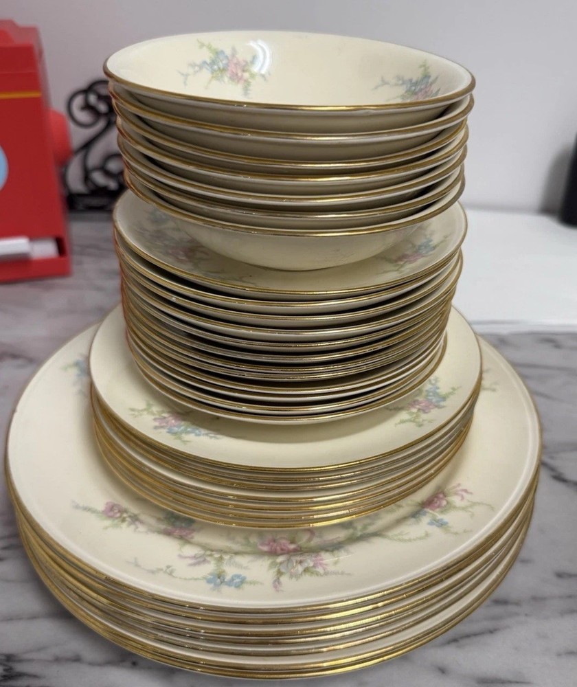 Nautilus Floral Gold Trim Dinner Set- eggshell