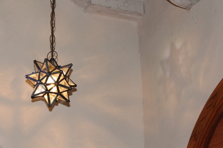 Moravian 7.5" bubble glass star same size points