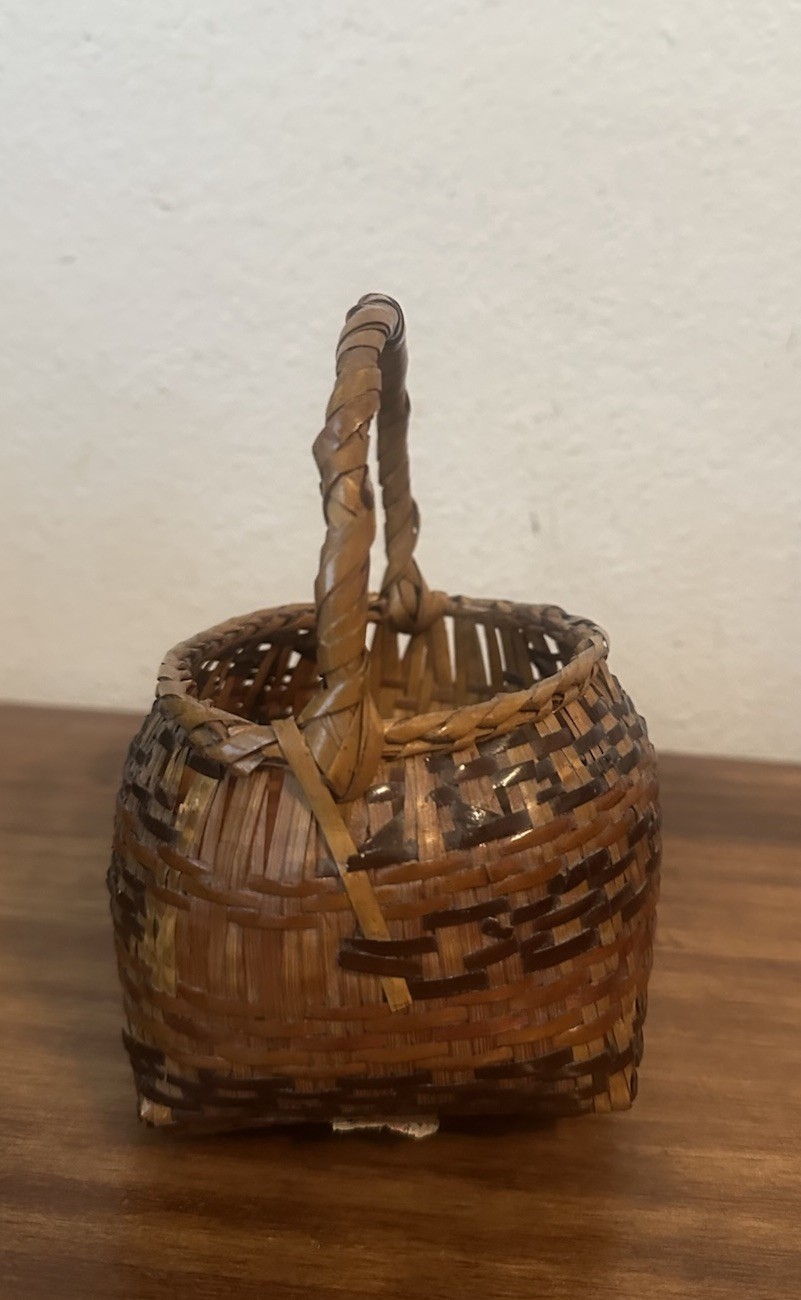 Antique Native American Choctaw River Cane Straw Handled Basket - 6" tall