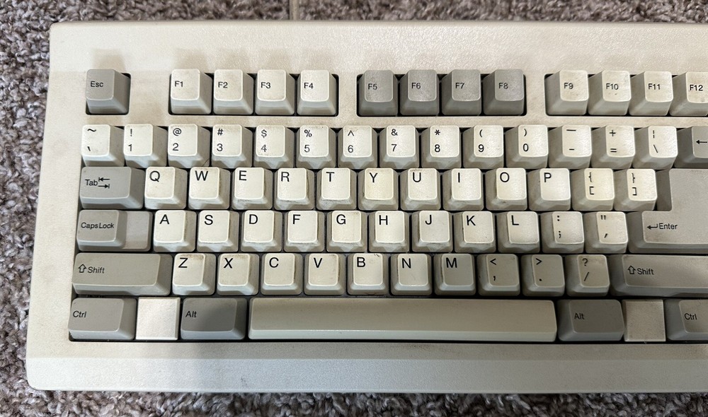 Datacomp Electronics Vintage Keyboard DFK121A08