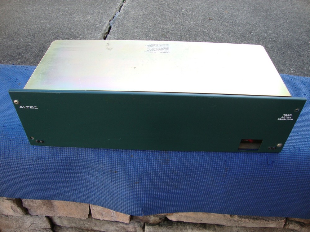 1(x) ALTEC model 1650 1/3 Octave Active Equalizer - Pls Read Ad