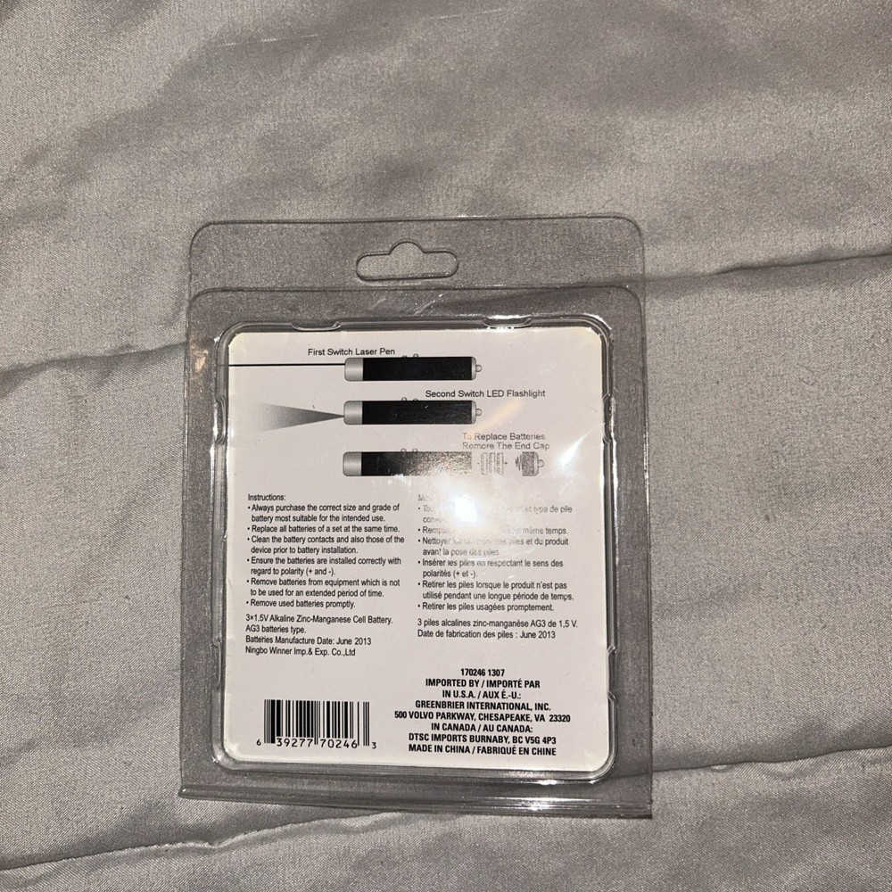 Dual Function Red Laser Pointer/Bright LED Flashlight Keyring No Extra Batteries