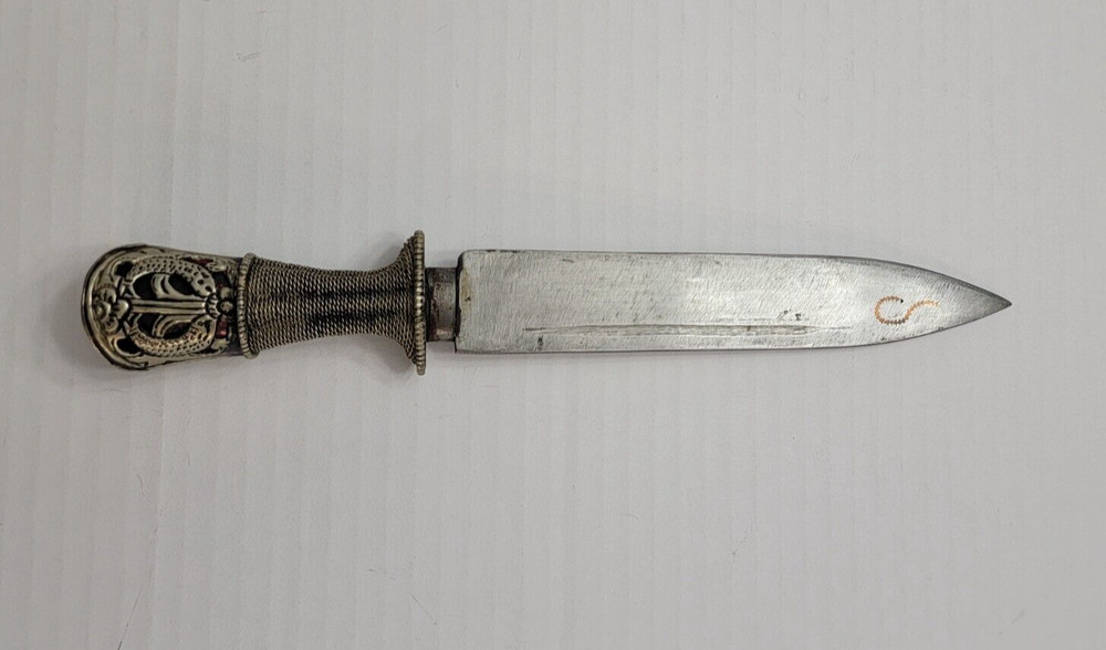 ANTIQUE BHUTAN / TIBET SILVER DAGGER #1