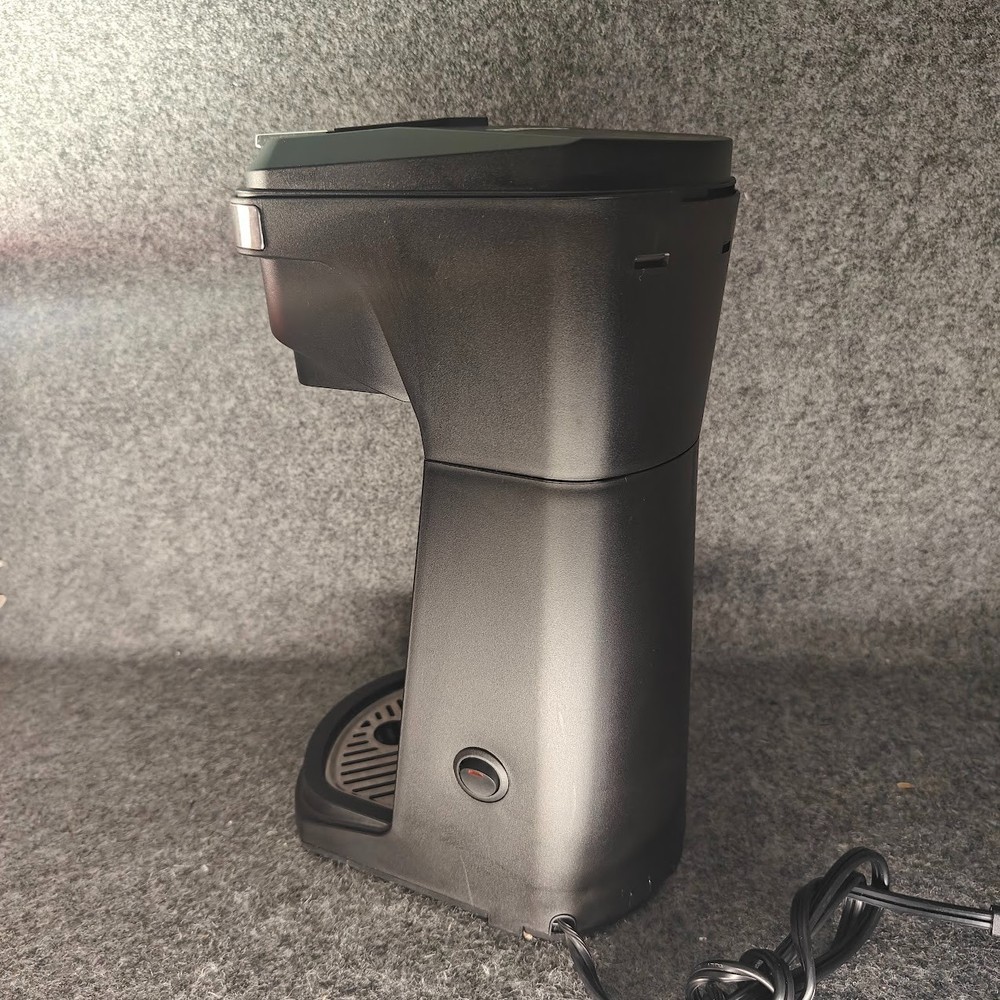 Frigidaire ECMK110 Single‑Serve Coffee Maker Black PREOWNED NO BOX