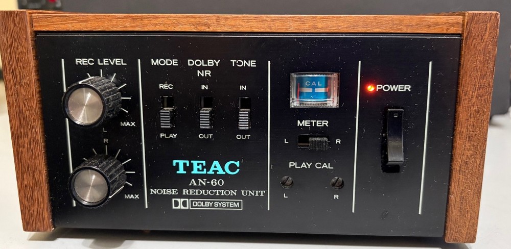 TEAC AN-60 W Noise Reduction Unit - Great condition. (UNTESTED)