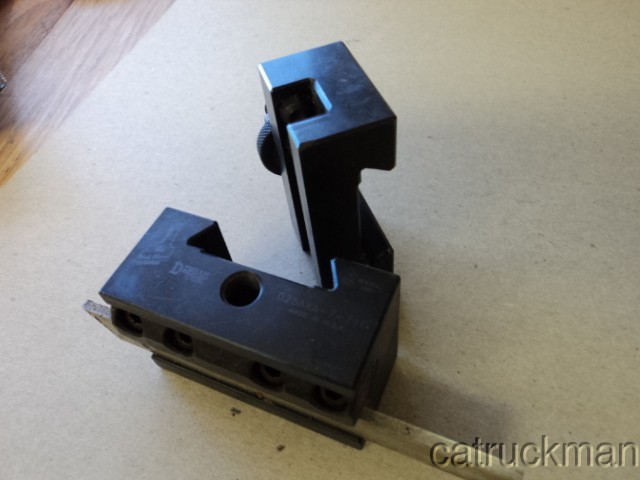 Small Dorian Quick Change Tools D25AXA-1M & D25AXA-7-71C w/ Cut-Off Blade