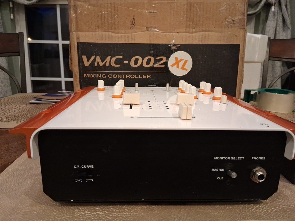 Vestax VMC-002XL Mixing Controller (Mint)