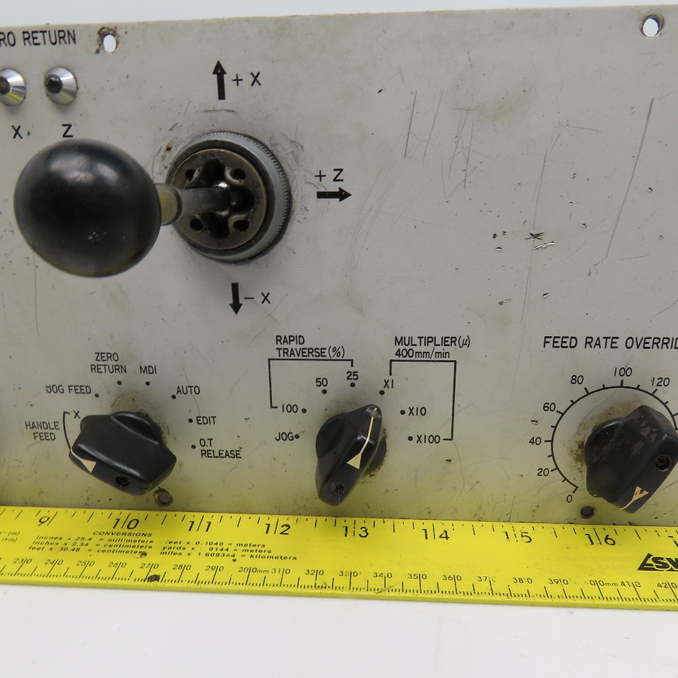 Izumi 41-10652 4 Axis CNC Lathe 12 Tool Turret Machine Operator Key Switch Board