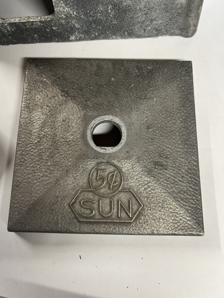 Sun 5 Cent Peanut Nut Machine Nickel - Vintage Push Pull Coin