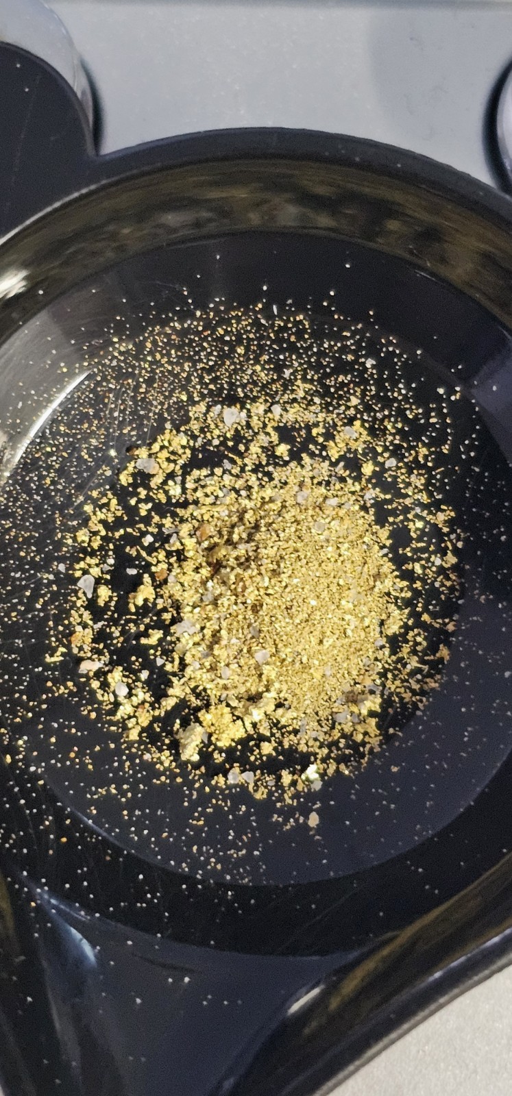 .514g Extremely Rare Belshazzar Mine Specimen Fines, Wires, Spinels Etc.