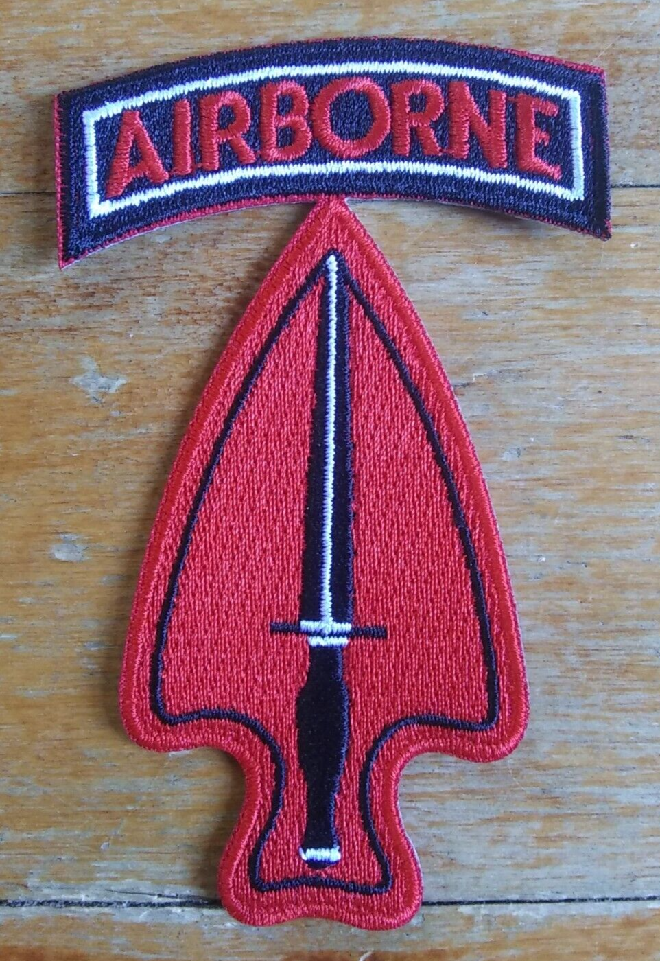 US ARMY ~ Special Operations Command SSI ~ AIRBORNE ~ Military PATCH