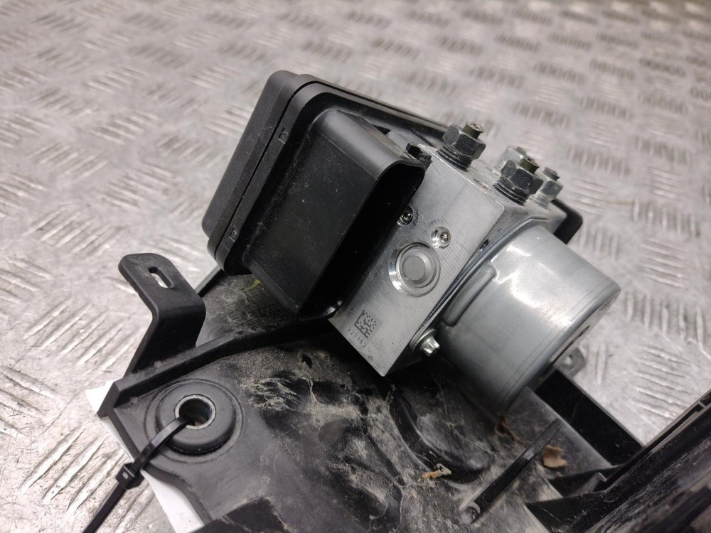 2023 YAMAHA YZF R1 ABS Pump