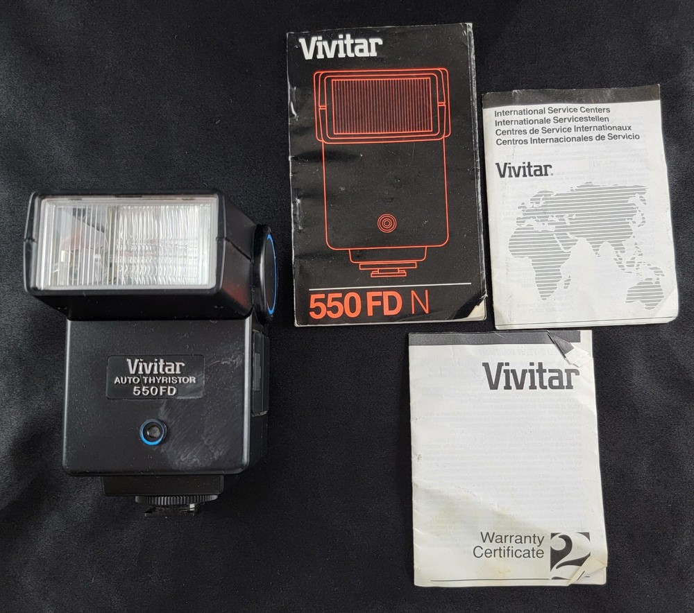 Vintage Vivitar Auto Thyristor 550 FD N Camera Flash Speedlight Untested