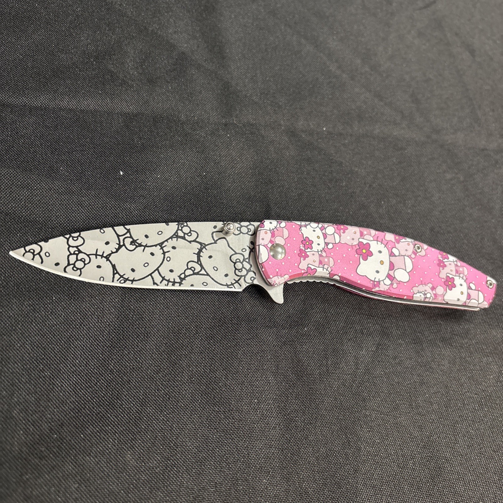Hello Kitty Knife Pink Handle Silver Drop Point Blade