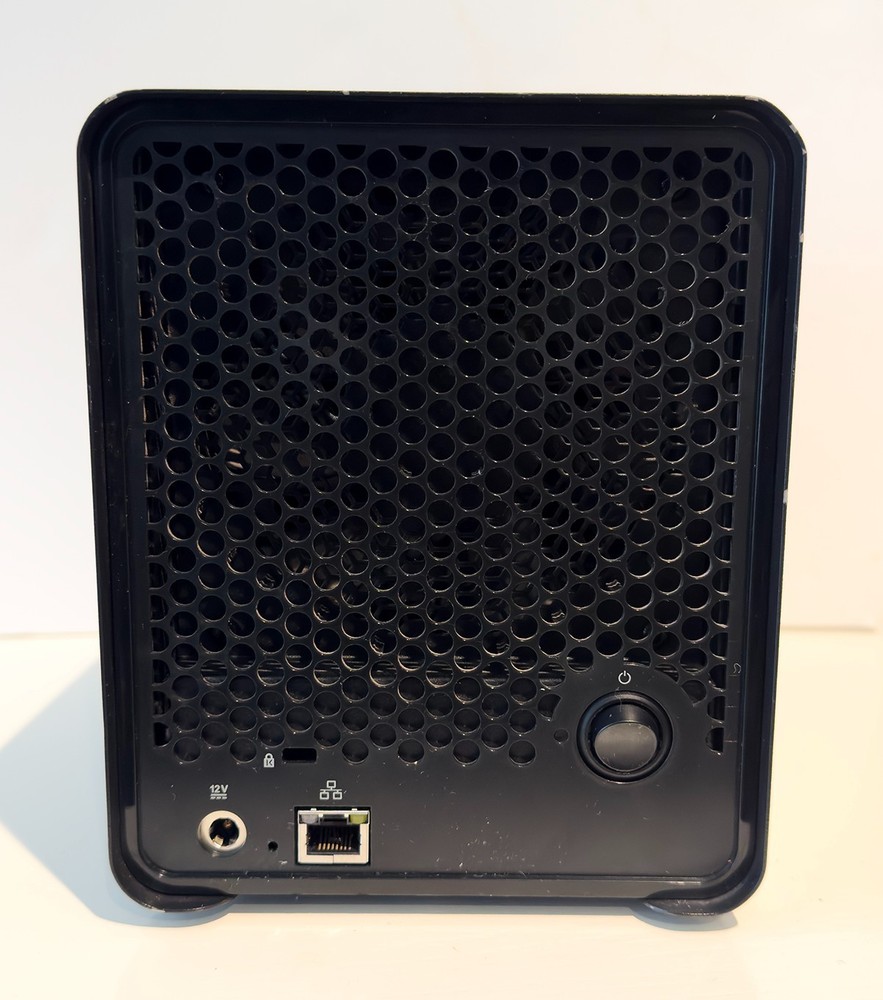 Data Robotics DRDS2-A Drobo FS 5-Bay Storage Array - With Adapter, No drives