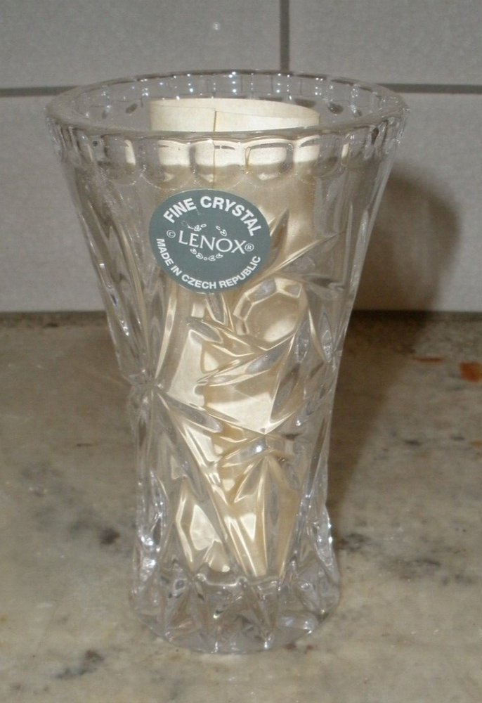 LENOX CRYSTAL STAR VASE WITH COA 4"