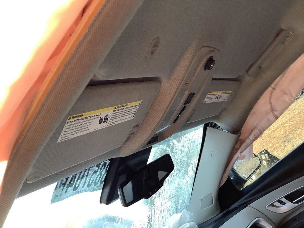EQUINOX 2012 Glove Box 4734566
