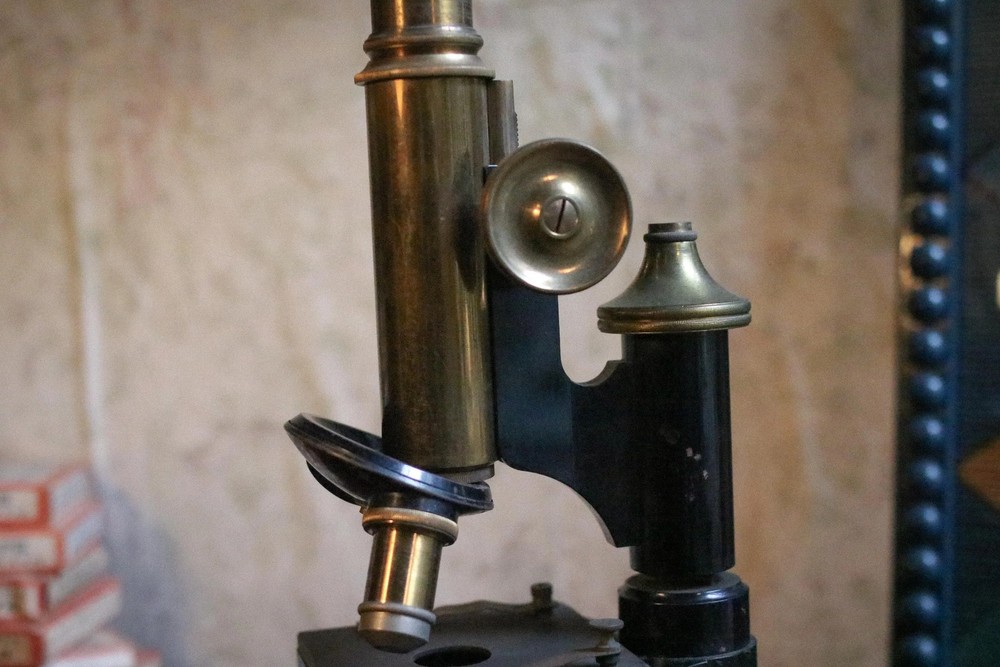 Antique Brass Labratory Microscope – Working Order