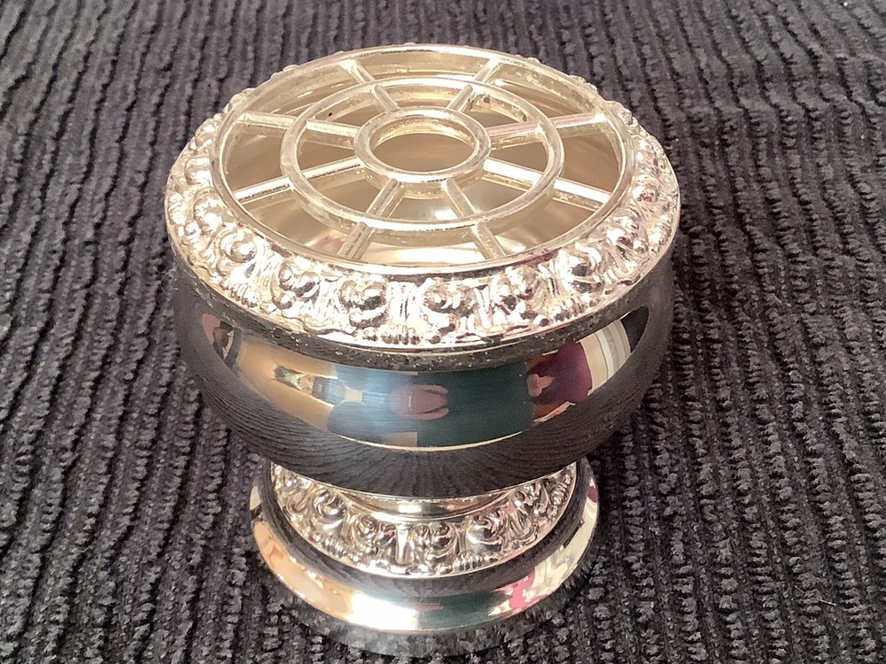 Llanthe Silver Plate Rose Bowl. Small Size.