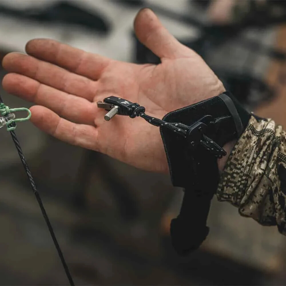 TruFire Toro Black With Wrist Strap Single Caliper Release Aid